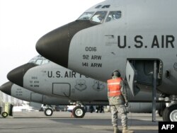 "Манастагы" америкалык аба базада 2009-жылы тартылган сүрөт.