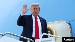 Дональд Трамп перед відбуттям на Аляску, де 15 серпня пройде його зустріч із Володимиром Путіним