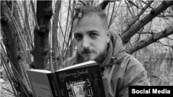 Поет Максим Кривцов загинув на фронті 7 січня 2024 року, захищаючи Україну 