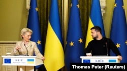 Президент України Володимир Зеленський і голова Єврокомісії Урсула фон дер Ляєн. Київ, 4 листопада 2023 року