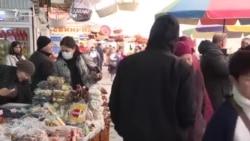 Базардагы маанай: азык-түлүктөн артпаган айлык