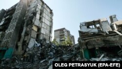 Зруйновані внаслідок ударів РФ житлові будинки у Вугледарі на Донеччині, 21 листопада 2023 року