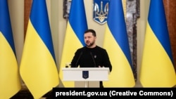 «Це чіткий сигнал через Атлантику, сигнал про те, що Європа бере на себе зобов’язання. Безпекові. Сильні. Чекаємо рішень Америки» – сказав Володимир Зеленський