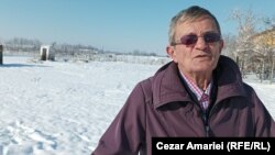 Din fostele clădiri de pe terenul familiei Gavrilescu nu a mai rămas nimic, iar casa nouă, promisă să fie gata până în noiembrie, e încă la stadiul de schiță. Constantin Gavrilescu speră într-o nouă înțelegere și să se mute înapoi până în Paște.