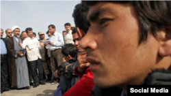 مهاجران افغان در ایران ادعا می‌کنند که با مشکلات اقتصادی و نبود امنیت شغلی مواجه هستند.