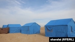 په ارزګان کې د افغان کډوالو خېمې. دوی له پاکستانه ستانه شوي دي.
