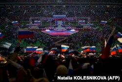 Владимир Путин выступает в Лужниках 22 февраля, 2023