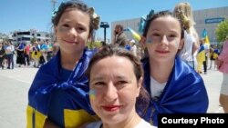 Юлия балалары белән