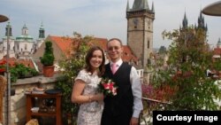 Журналистката Алсу Курмашева и съпругът ѝ Павел Буторин