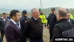 Ադրբեջանի բնապահպանության նախարար Մուխտար Բաբաև (կենտրոնում), արխիվ