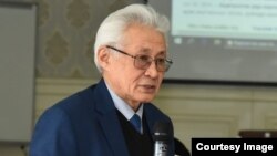 Турсунбек Акун