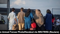 ارشیف: د ۲۰۲۱م کال د اګست په میاشت کې کاناډا ته رسېدلي افغان کډوال