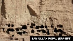 مغاره ها در نزدیک یکی از بت های بامیان