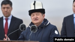 Акылбек Жапаров.