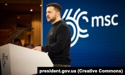 Президент України Володимир Зеленський під час виступу на Мюнхенській конференції з безпеки. Мюнхені, 17 лютого 2024 року