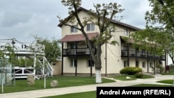 Centrul rezidențial de reabilitare a dependenților Teen Challenge din Grădiștea din apropierea Bucureștiului poate adăposti până la 25 de persoane.