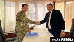 Саймумин Ятимов и Камчыбек Ташиев.