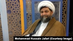 داکتر محمد حسین جعفری یکی از علمای شیعه افغانستان نیز گفته است که توقف تدریس فقه جعفری خلاف قانون است