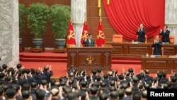 Снимка на севернокорейския лидер Ким Чен Ун, публикувана от официалната Корейска централна информационна агенция (KCNA) 