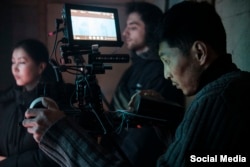 "Бункер" тасмасын тартуу учуру.