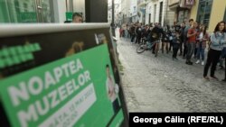 În anii trecuți, mii de oameni au stat la cozi pentru a intra în muzee de Noaptea Muzeelor.