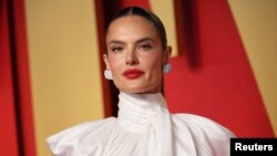 Алесандра Амброзио 