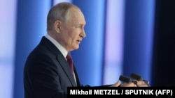 «Очевидна вразливість «Кинджалів», ймовірно, стане сюрпризом і конфузом для Росії: президент Росії Володимир Путін назвав цю систему непереможною», – Міноборони Британії