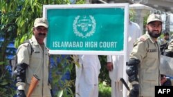 د اسلام اباد های کورټ مخې ته سرتيري ولاړ دي - انځور له ارشیفه
