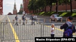 تصویر از حضور سربازان و راه بندان در نزدیکی کرملین 