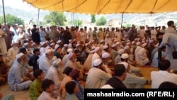 د خيبر په لواړګي کې ځايي ولس د جون له ۱۹مې راهیسې د امن لپاره پرلت وهلی دی ـ انځور له ارشيفه 