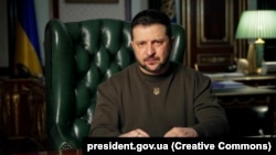 Володимир Зеленський підтвердив, що українська сторона запрошена на саміт, але чекає на «відповідні кроки вперед»