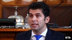 Кирил Петков 