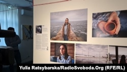 Виставка «Наодинці»., присвячена дружинам загиблих бійців, Дніпро, 26 квітня 2023 року