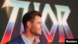 Крис Хемсуърт през 2022 на премиерата на "Тор: Любов и гръмотевици".