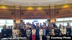 ЕККУнун Борбор Азиядагы журналисттердин коопсуздугуна арналган регионалдык жыйыны. Алматы.