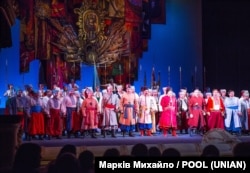 Сцена з опери «Тарас Бульба». Постановка Національного академічного театру опери та балету імені Тараса Шевченка. Київ, 8 листопада 2017 року