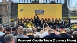 Claudiu Târziu, unul dintre capii de listă ai AUR la alegerile europene, la lansarea candidaților de la Târgoviște, 7 aprilie 2024.