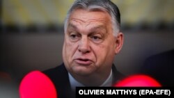 Прем’єр-міністр Угорщини Віктор Орбан під час спілкування зі ЗМІ. Брюссель, 14 грудня 2023 року. Світлина агентства EPA-EFE