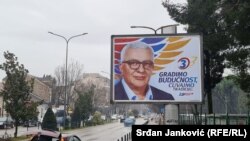 Predizborni bilbord Andrije Mandića u Podgorici.