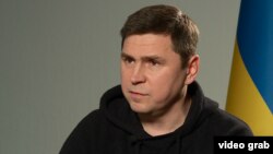 За словами Михайла Подоляка, будь-яка країна може долучитися до обговорення, але Київ наполягатиме на тому, аби зафіксувати українську формулу миру як базову