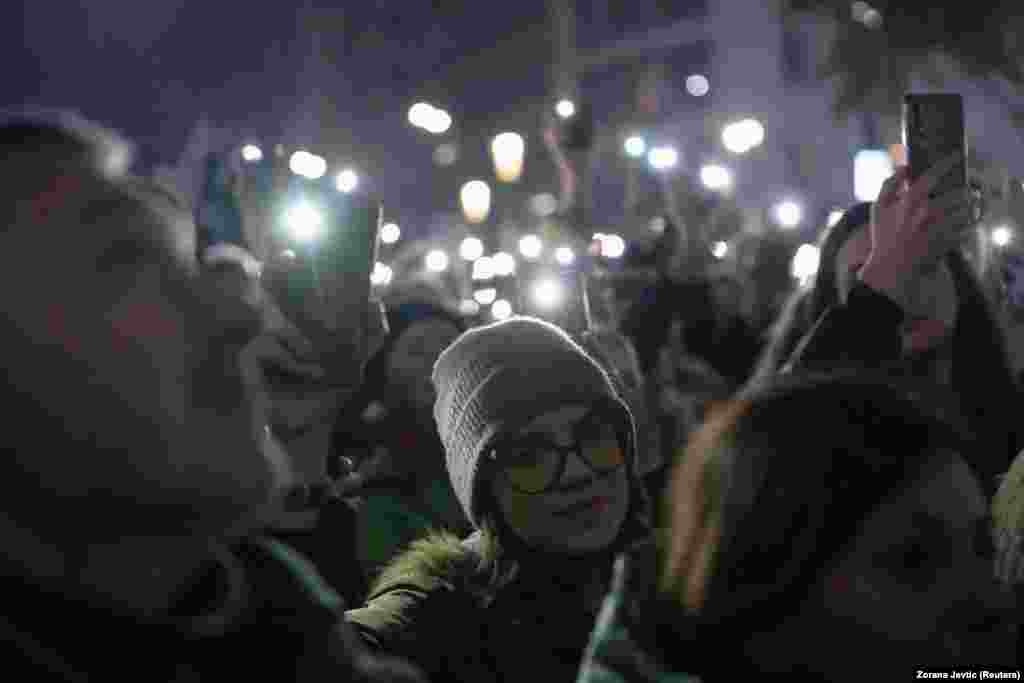 Заедно со парламентарните избори, српските граѓани ќе гласаат во 65 општини, вклучувајќи го и главниот град Белград, каде што една неодамнешна анкета прогнозира нешто што би било ретка победа за опозицијата.