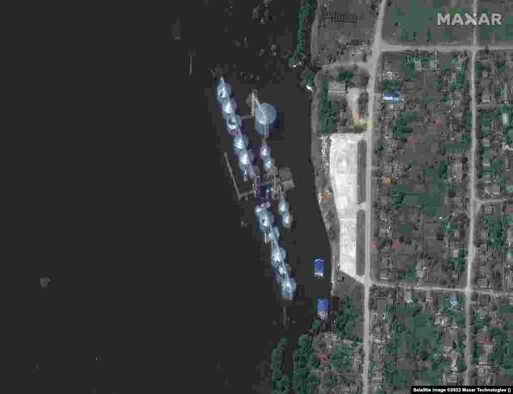 Поглед на житницата во Нова Каховка на 5 јуни и по поплавувањето на 7 јуни.