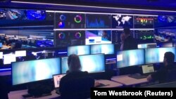 Безбедносниот оперативен центар Телстра, најголемата австралиска телекомуникациска компанија, која се користи за следење, откривање и одговор на безбедносни инциденти