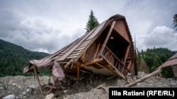 Шови после оползня