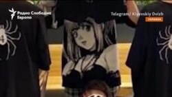 Фанови на аниме се тепаат со ривалите во трговските центри во Украина и Русија