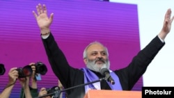 Բագրատ արքեպիսկոպոս Գալստանյան