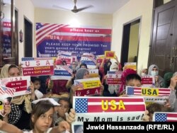 پناهجویان افغان در اسلام آباد در جریان دو سال گذشته چندین بار گردهمایی های را برگزار کرده و کشور های جهان خواسته اند تا به دوسیه های مهاجرتی شان توجه کنند