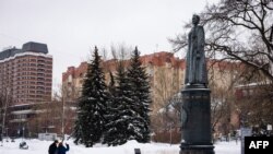 Паметник на Феликс Дзержински, болшевишки лидер и ръководител на ЧК, който се смята за част от културното наследство на Русия. Парк на съветските паметници в центъра на Москва, 25 февруари 2021 г.