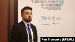 Политолог Димаш Альжанов