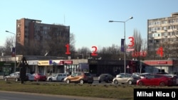 Drumul Taberei, patru case de pariuri situate una lângă alta. În București, sunt nenumărate zone unde cazinouri și săli de jocuri și pariuri se înghesuie pe câțiva zeci de metri pătrați.